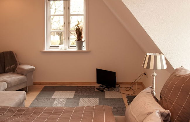 Der Besitz 7 - Photo 4