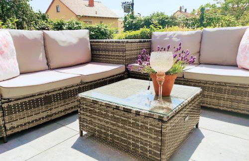 Pfälzer Herzel mit 2 Schlafzimmern und Blick über die Rheinebene kostenfreiem Parkplatz und Wlan fußläufig zum Wald und den Weinbergen Weinkühlschrank Brötchenservice Garten mit Gasgrill - Foto 32