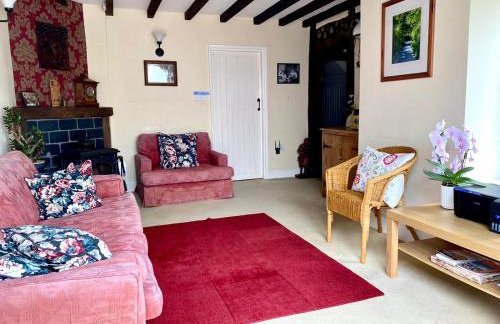 Mid-Wales Farmhouse, swimming pool, tranquil countryside views, sleeps 14 - Foto 39