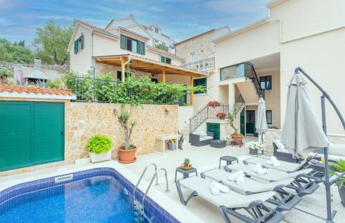 Apartments Ante 2 Hvar center, pool - Photo 2