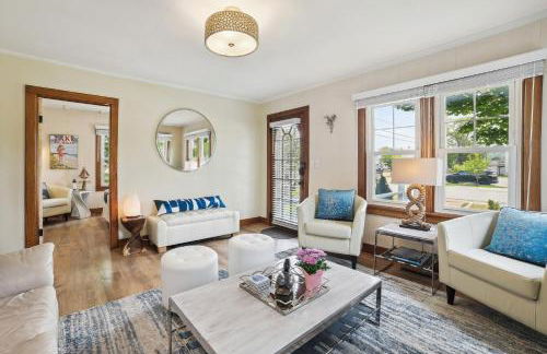 Boyne City Cottage Walk to Downtown and Lake! - Photo 5