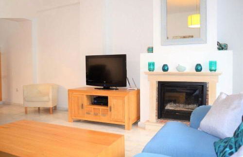 Casa en El Portil - 3-Bedroom Holiday Home including Paddle Tennis and Pool Near Golf Course - Foto 10