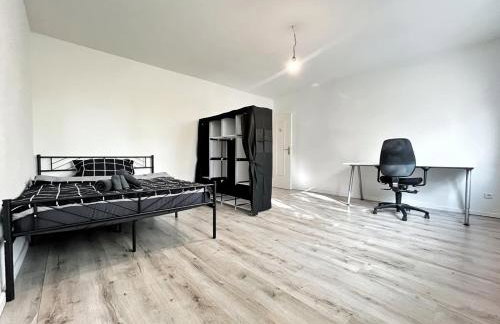HolidayHome Aparments I Spaceous Room in BER-Reinickendorf, 1 Min. to Metro Station - Foto 8
