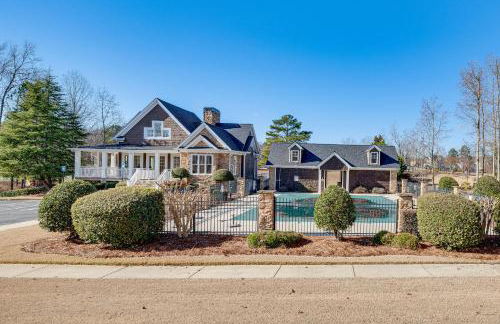 Near ATL! Spacious Townhome with Patio and WFH Setup - Foto 29