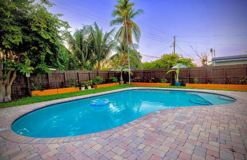 Private Heated Pool Oasis Pet-Friendly Retreat Short or long Stays Sleeps 2-8 Ppl - Photo 19