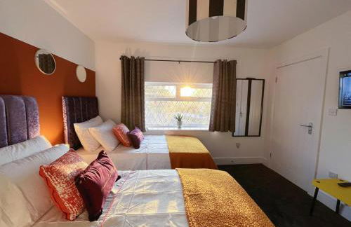 Darfield 4 Bedrooms Home 6 Beds 2 Showers Driveway Parking For Business Stays - Foto 10