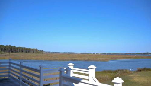 3BR Waterfront Home Fishing Boating Views - Foto 3