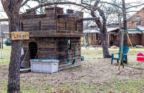 Glamping Cabin Rental for Groups on Lake Buchanan in Texas Hill Country - Foto 17