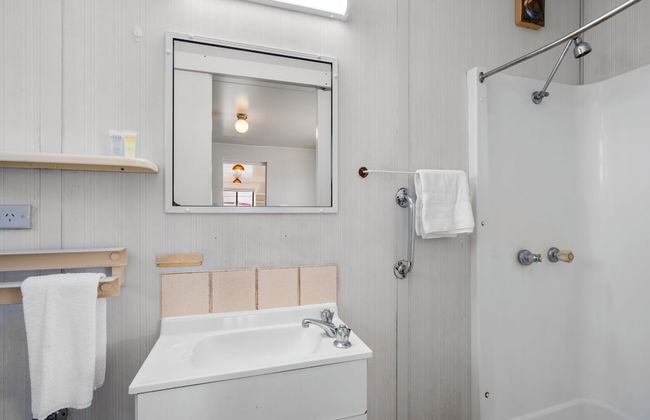 Crows Nest Tourist Park - Photo 64