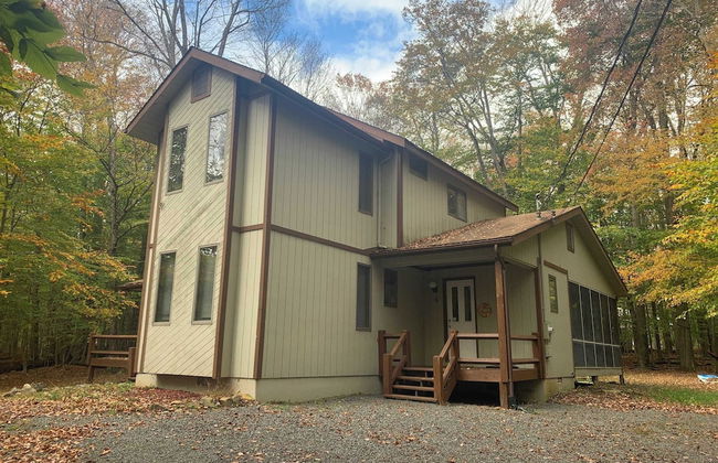 Mountain Memories by Avantstay Hot Tub Enclosed Deck, Large Yard w/ Fire Pit - Foto 25