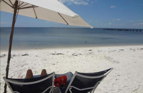 Beautiful New Luxury Townhome with Private Beach and Swimming Pools - Foto 34