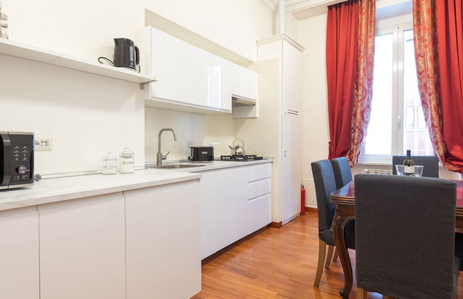 Elegant Salandra Suite - Photo 10