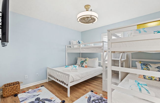 Sunshine House! 3BR 2BA Sleeps 9! Your Perfect Retreat for Comfort and Style - Foto 5