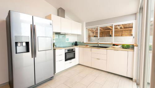 Mon Rêve, charmant cabanon les pieds dans l'eau à la Madrague, confortable et lumineux - Foto 5