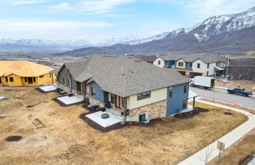 BRAND NEW Scenic Luxury Mountain Retreat - Foto 65