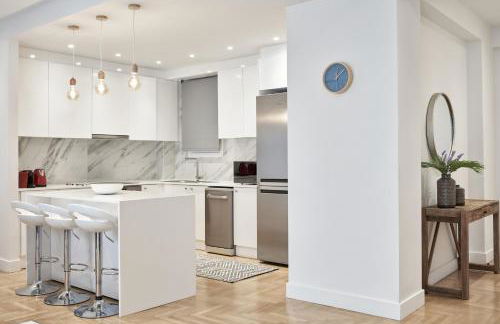 Spacious 2bd Apt in Prime Location next to Divani - Foto 15