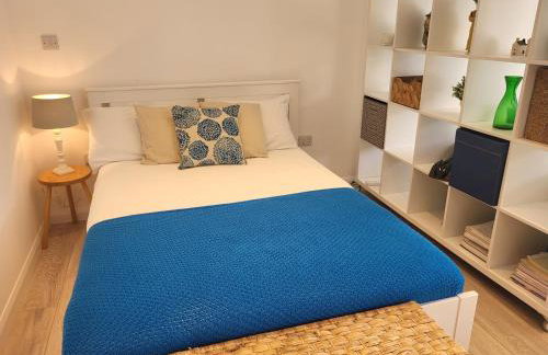 Open Plan Dog Friendly Annexe Sleeping 2 I Near Local Beaches & Chichester with FREE Parking - Foto 24