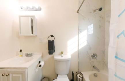 New 4 Apts-198-3 Bed Apt 1st Floor & 3 Bed Apt 2nd Floor - 1 Bed Studio Apt Ground Floor & 1 Bed Studio Apt Ground Floor near Penn Station EWR Newark NJ Airport Hospital Manhattan NYC - Foto 17