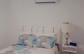 Country Blue Getaway by the Ranch Fields - Foto 7