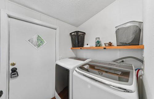 Lake Conroe 3BR Home w Boat Ramp Access, Kings, BBQ, Sleeps 8 - Photo 21