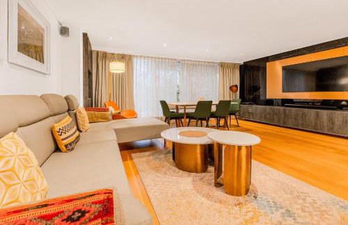 Upscale 3BR Apt w balcony, 3min railway station - Foto 2