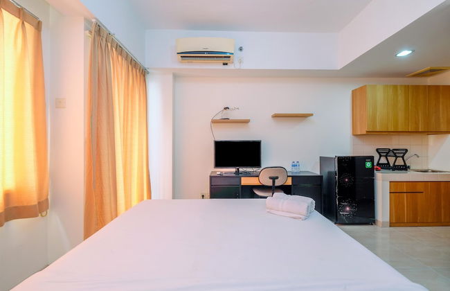 Simply And Comfort Living Studio Room At Margonda Residence 3 Apartment - Foto 9