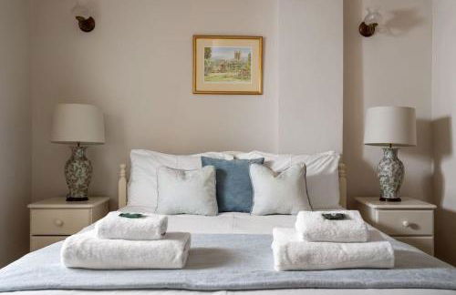 Stanway House, 8 bedroom, 8 Bath - Photo 17