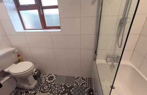 Gorgeous 3/4 bedroom bungalow - Foto 16