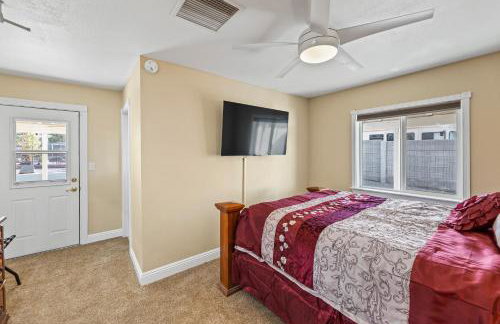 Spacious Desert Getaway! - Photo 32