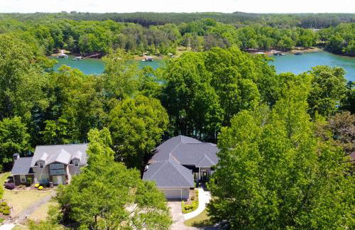 Game Room and Lake View Lake Hartwell Group Retreat - Foto 41