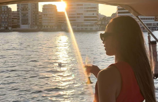 Passeio de barco ao entardecer - Foto 2