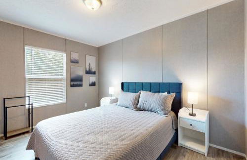 New Lake Home Sleeps 14 Private Dock Deck Grill - Foto 19