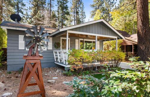 Tranquil Retreat with Fenced Backyard, Hot tub & Bar - Foto 32