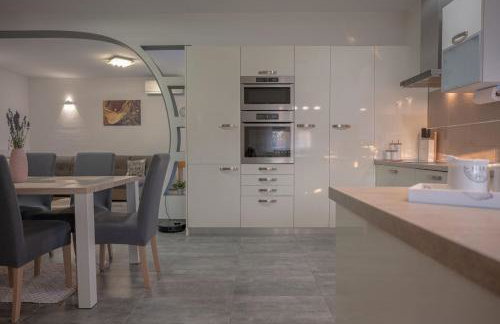 Poolside Holiday House - Foto 43