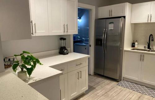 Luxurious Westchester Home Near Miami Clinics - Photo 62