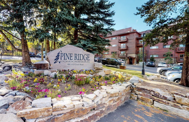 Pine Ridge Condominiums - Photo 1