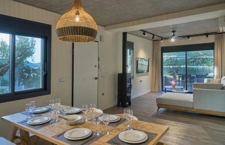 Into The Blue Suites - Photo 11