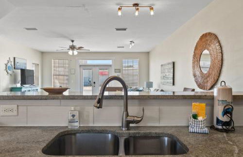 Shells and Bells Ocean Paradise - Sleeps 24, 2 Private Pools - Foto 46