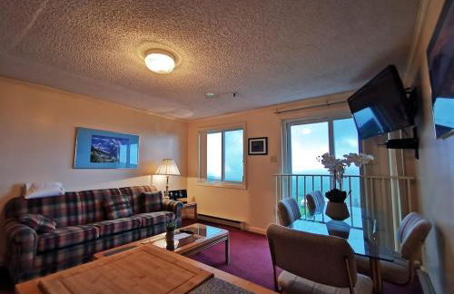 Enjoy the Long Range View, Ski in n out Top of the Mountain condo - Foto 1