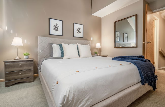 CENTRALLY Located 3-Br Home | TRUE Ski In/Out | FREE access to Pools & Hot Tubs - Foto 4