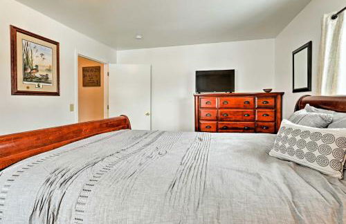 Expansive Getaway about 2 Miles to Mendenhall Glacier! - Foto 22