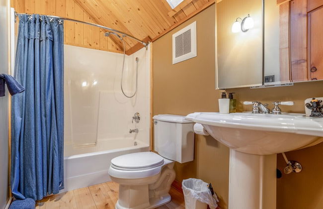 Luxury Log Chalet | Pool + Private HotTub | Ski In/Out | Overlooking Greywolf GC - Photo 29