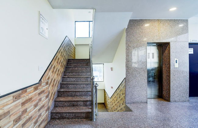 Luxury Stays With Pool Near Akshardham Temple - Foto 28