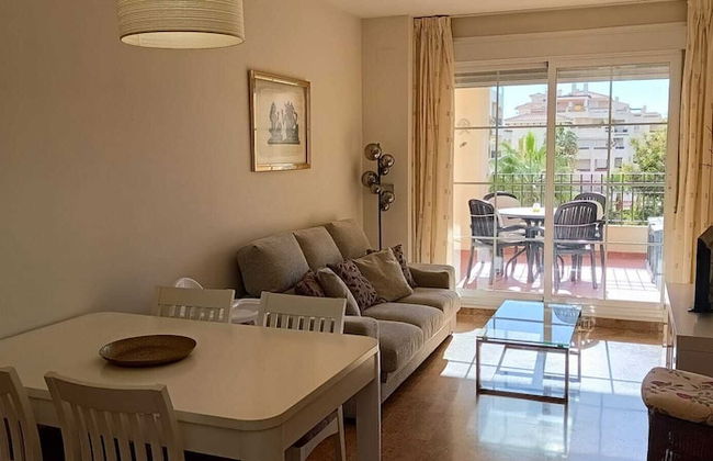 Lovely 2 Bedroom, 2 Bathroom Apartment With Pool - Foto 15