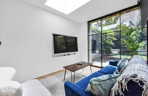 Stunning 3 Bed Victorian House - Idyllic Location - Foto 32