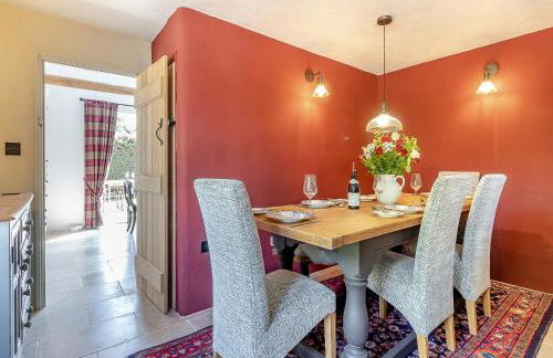 Queens Barn - Photo 8