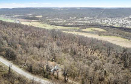 Cozy cabin w hot tub fire pit & ski access - Foto 49