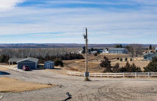 Deck with Lake Mac View! Spacious Family Retreat - Foto 31