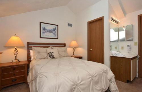 Seven Springs Stoneridge 3 Bedroom & Loft Standard Condo, walking distance to slopes! condo - Foto 6