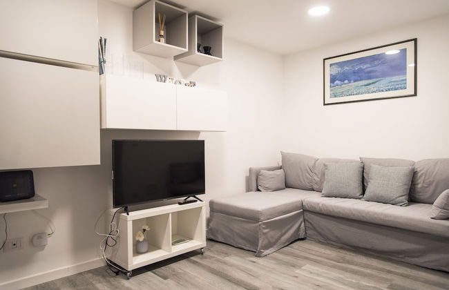 Contemporary 2 Bedroom Flat near University - Photo 24